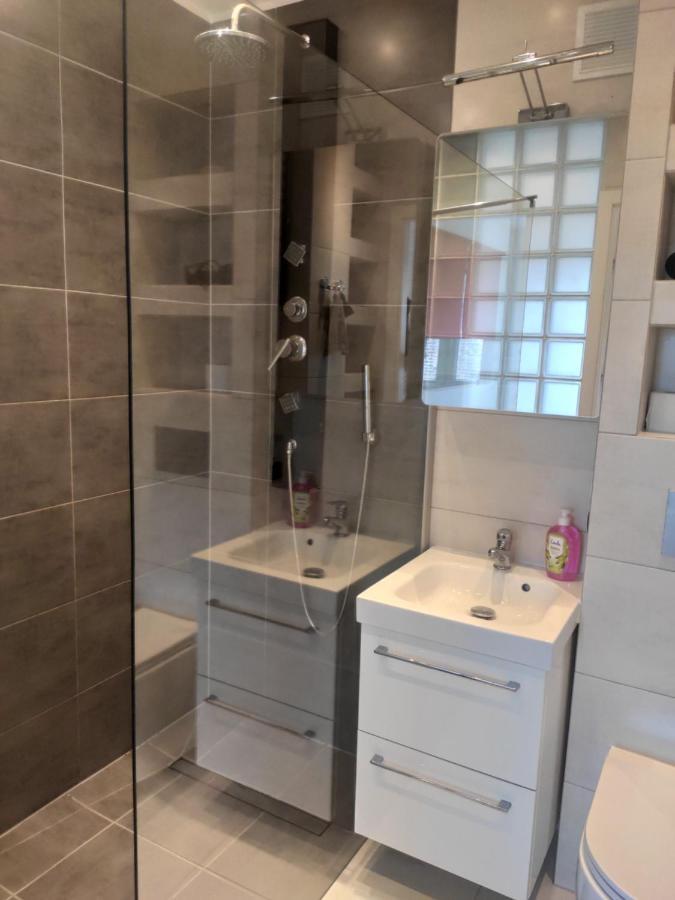 Apartments 4 You Krawiecka ヴロツワフ エクステリア 写真